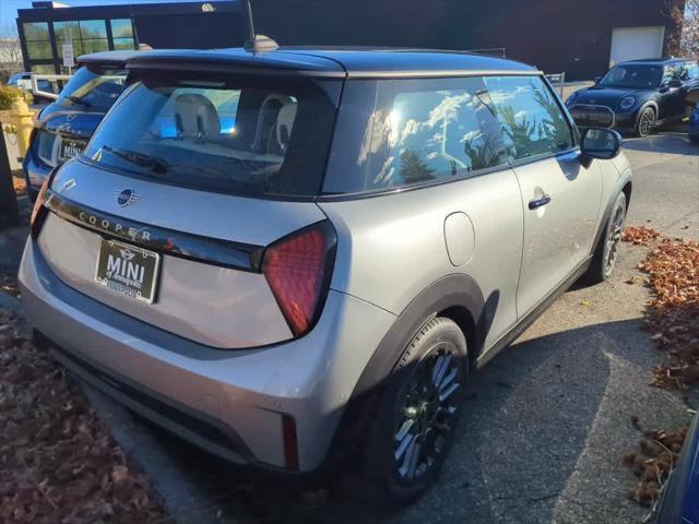 new 2025 MINI Hardtop car, priced at $37,590