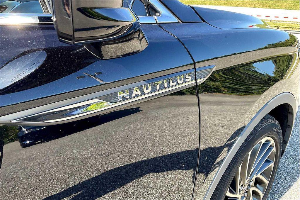used 2019 Lincoln Nautilus car, priced at $19,900