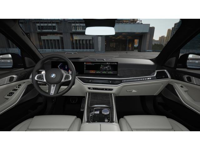 new 2026 BMW X7 car, priced at $109,030