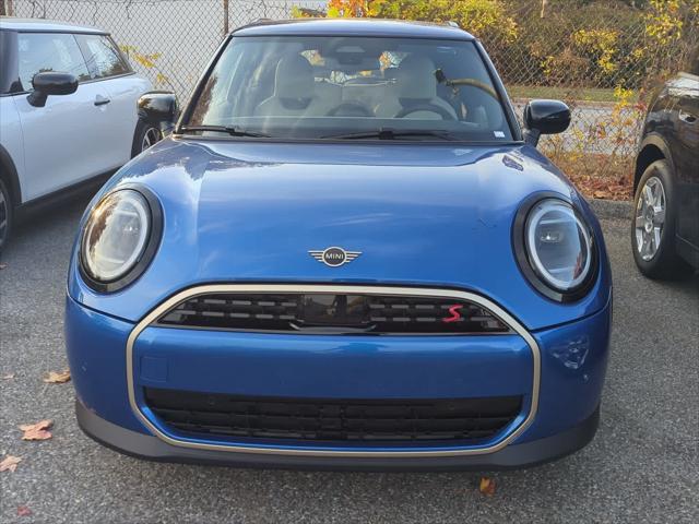 new 2025 MINI Hardtop car, priced at $38,580