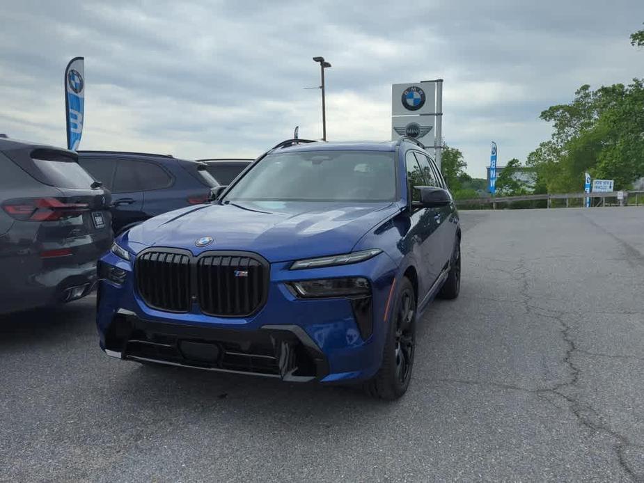 new 2025 BMW X7 car, priced at $124,755