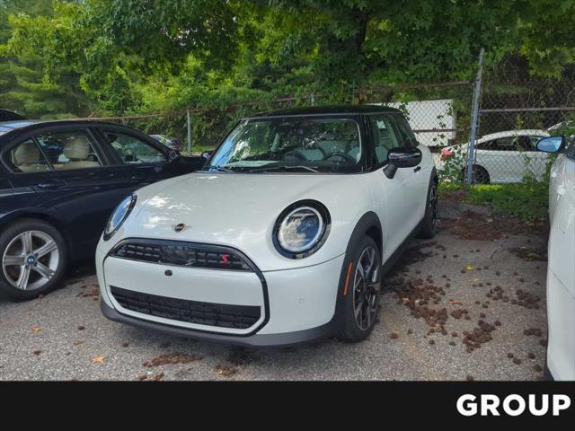 new 2025 MINI Hardtop car, priced at $37,605