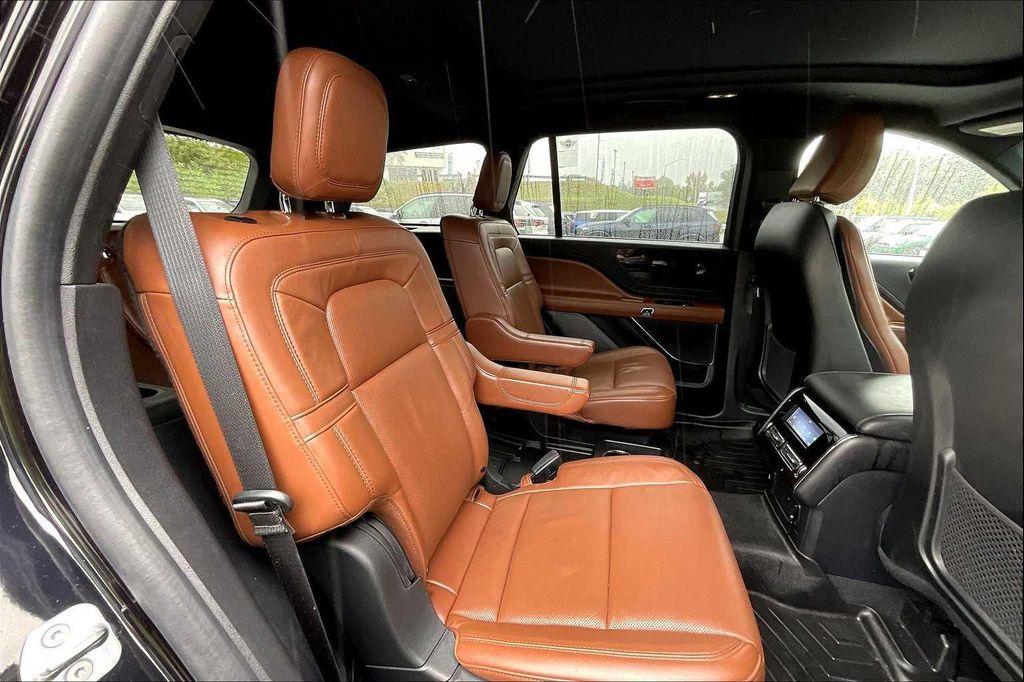used 2022 Lincoln Aviator car, priced at $36,900