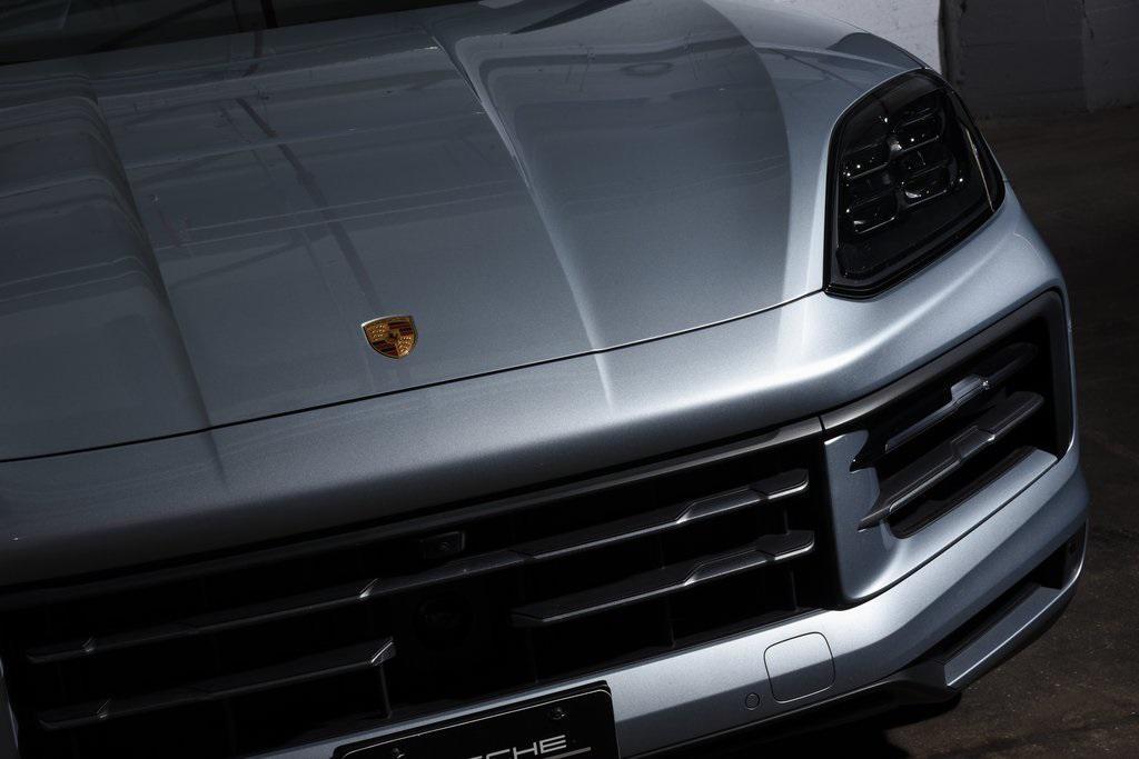 used 2025 Porsche Cayenne car, priced at $86,888
