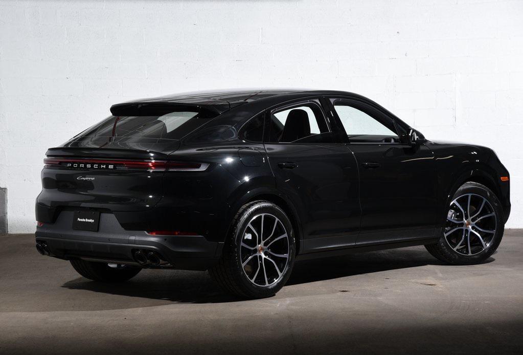 new 2025 Porsche Cayenne car, priced at $117,905