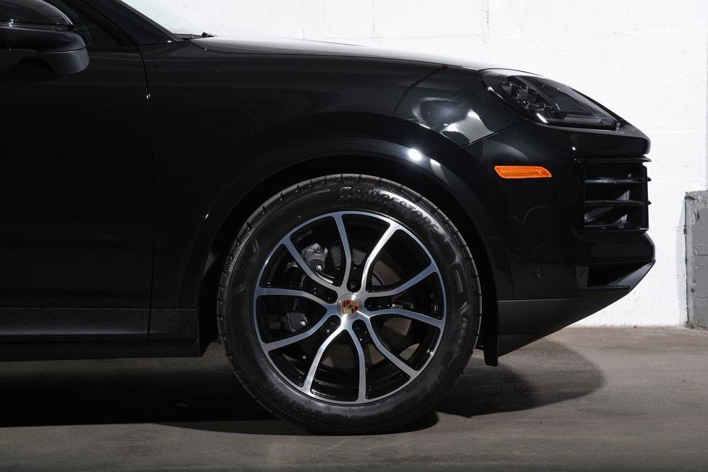 new 2025 Porsche Cayenne car, priced at $117,905