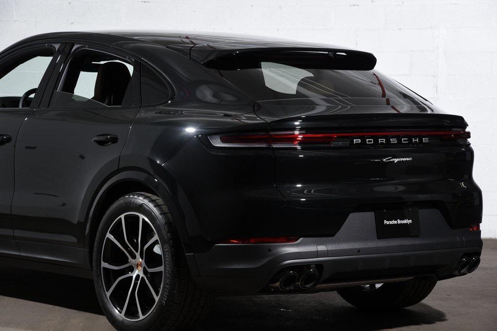 new 2025 Porsche Cayenne car, priced at $117,905