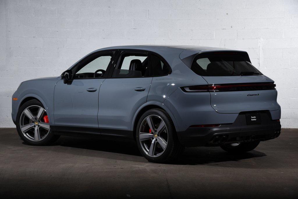 new 2024 Porsche Cayenne car, priced at $131,460
