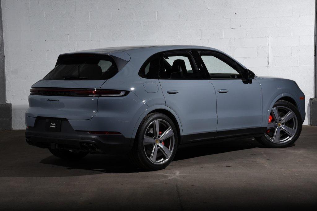 new 2024 Porsche Cayenne car, priced at $131,460