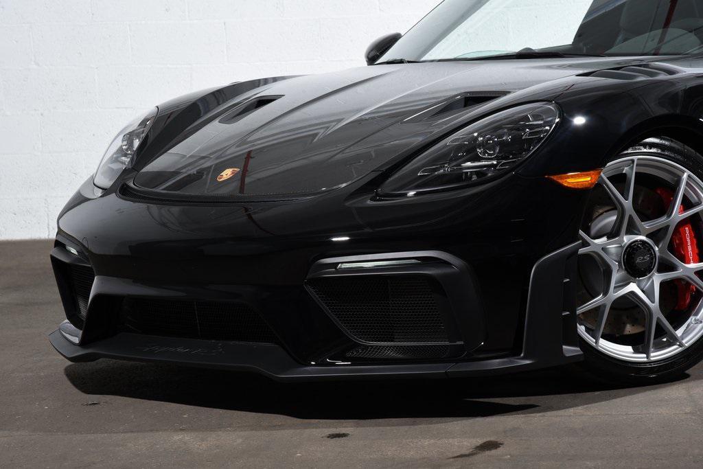 new 2025 Porsche 718 Spyder car, priced at $198,465