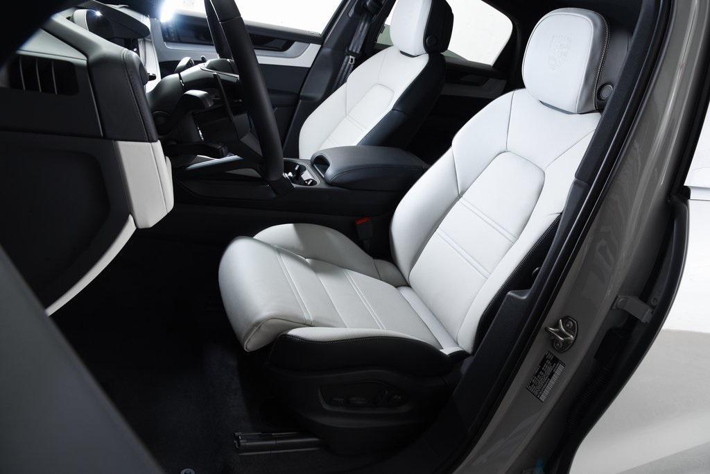 new 2025 Porsche Cayenne car, priced at $134,735