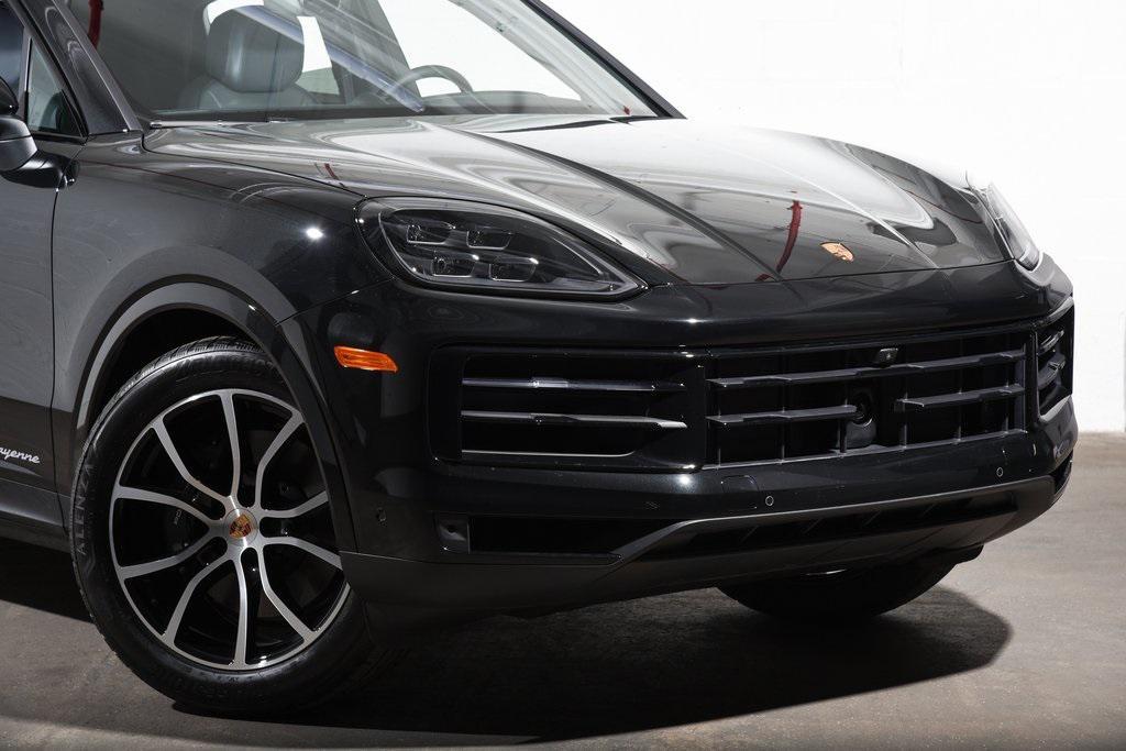 new 2025 Porsche Cayenne car, priced at $107,505