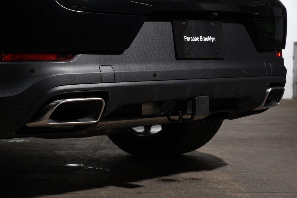 new 2025 Porsche Cayenne car, priced at $107,505