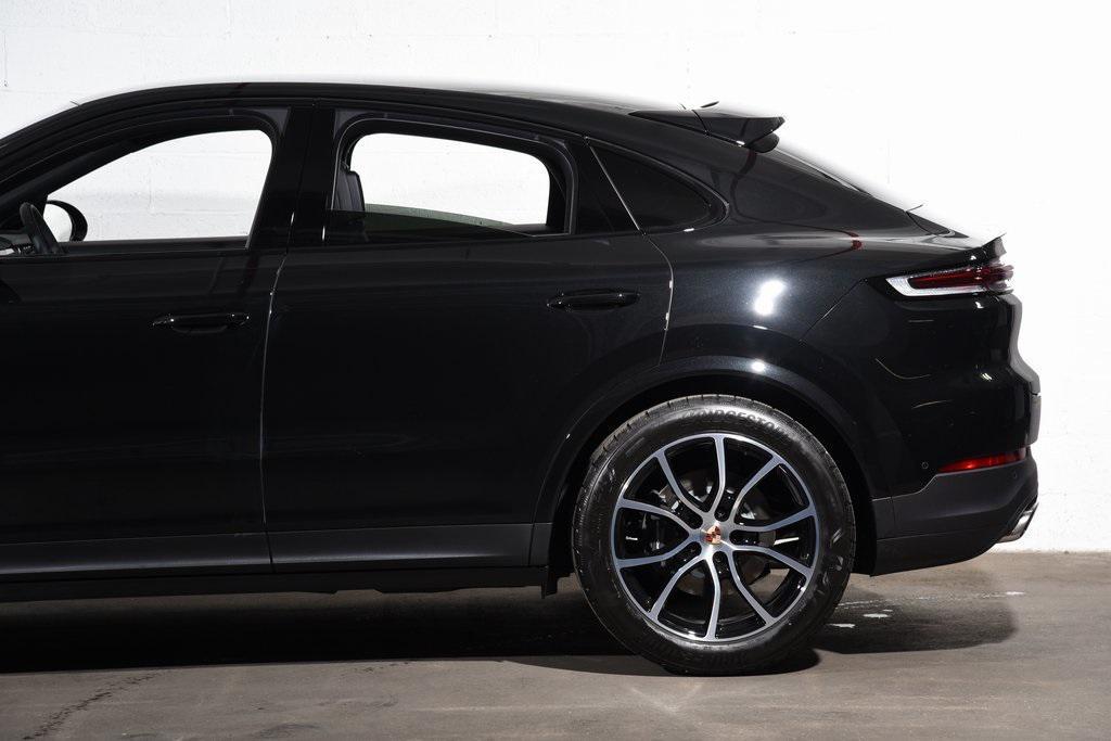 new 2025 Porsche Cayenne car, priced at $107,505