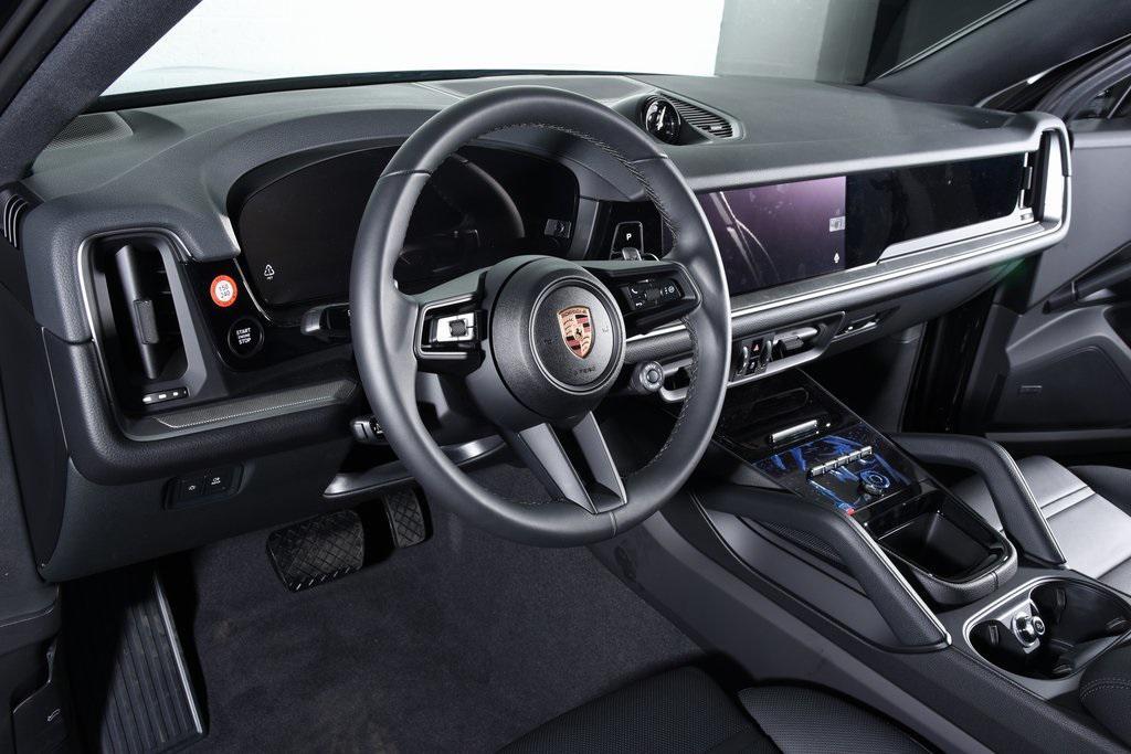 new 2025 Porsche Cayenne car, priced at $107,505