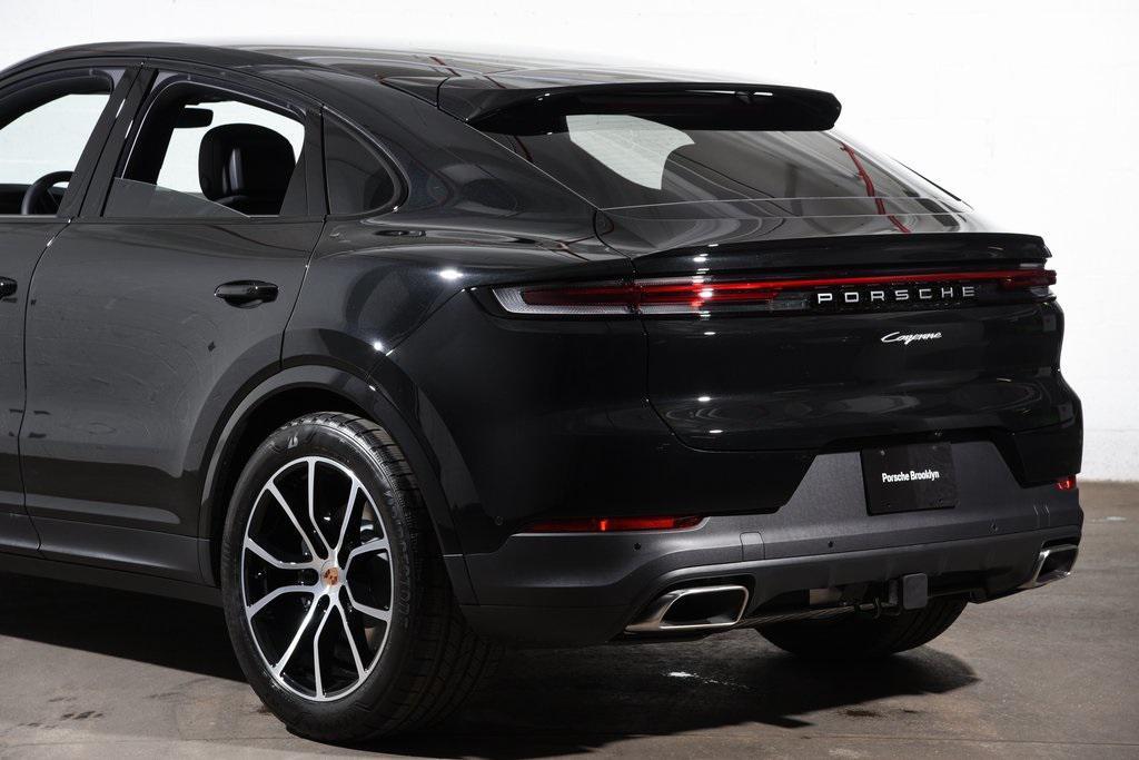 new 2025 Porsche Cayenne car, priced at $107,505