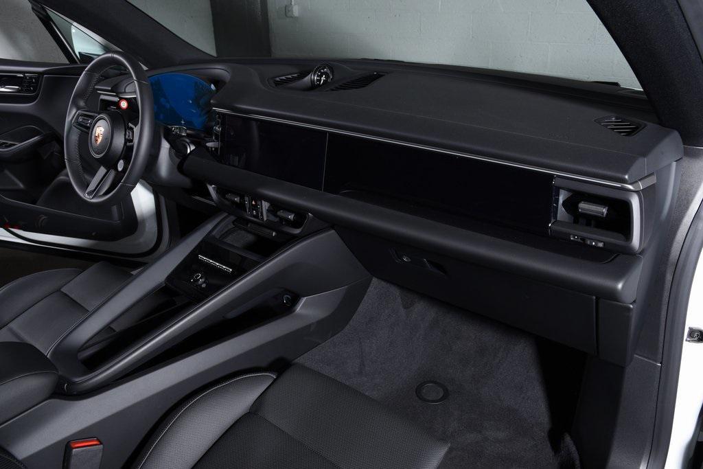 new 2025 Porsche Macan car, priced at $98,015