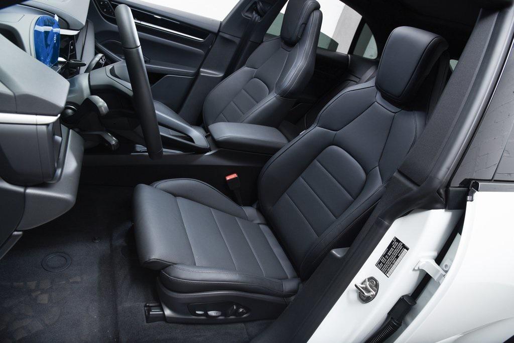 new 2025 Porsche Macan car, priced at $98,015