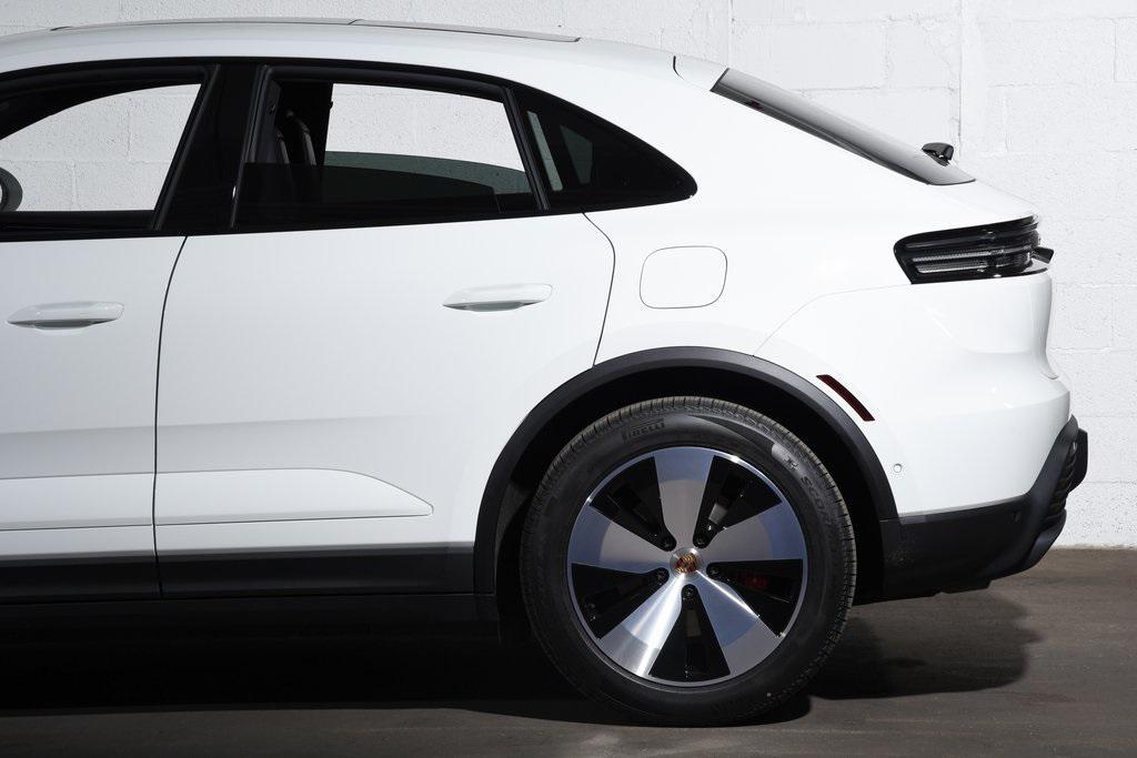 new 2025 Porsche Macan car, priced at $98,015