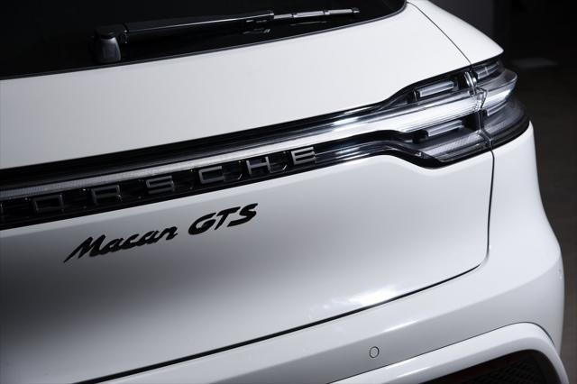 used 2025 Porsche Macan car
