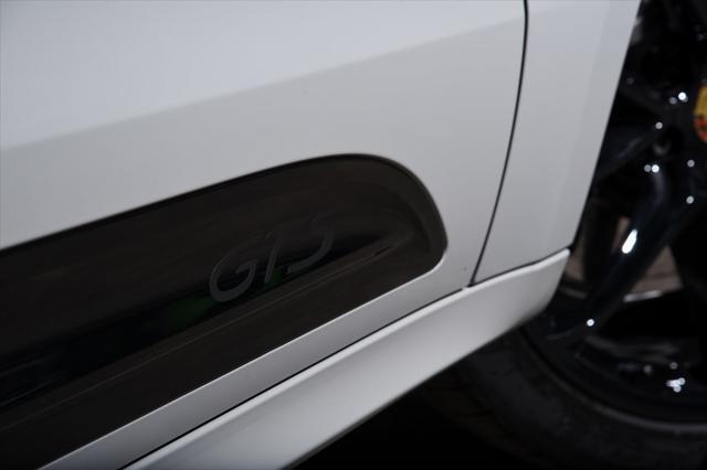 used 2025 Porsche Macan car
