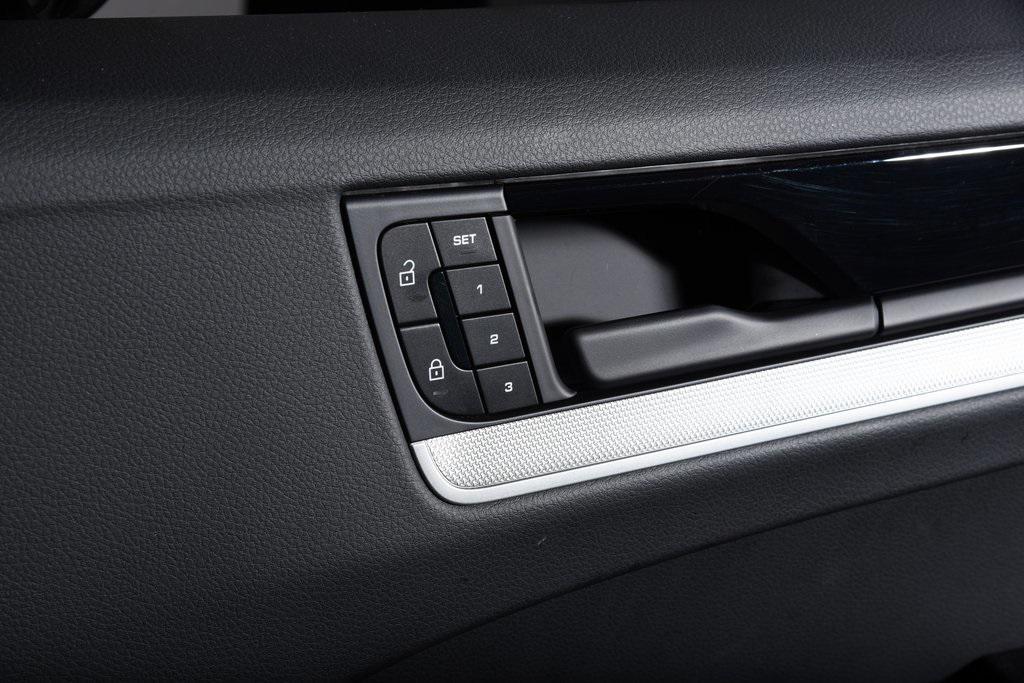 used 2024 Porsche Cayenne car, priced at $89,388