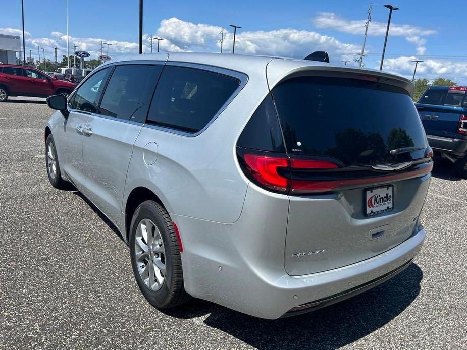 new 2024 Chrysler Pacifica car, priced at $45,885