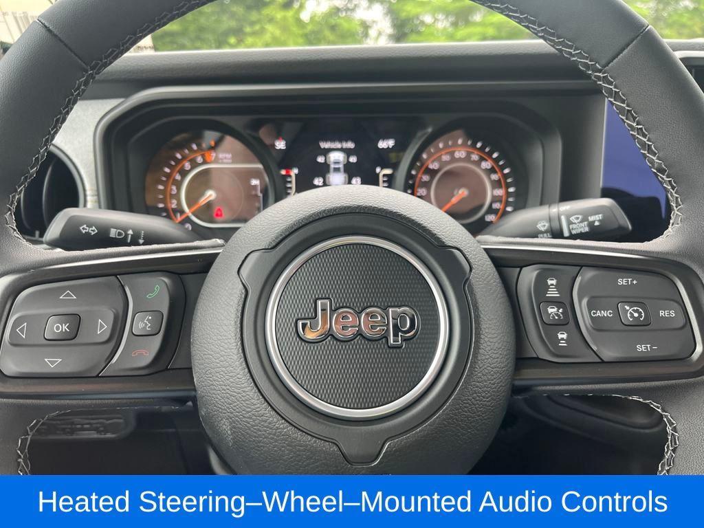 new 2025 Jeep Gladiator car, priced at $47,092