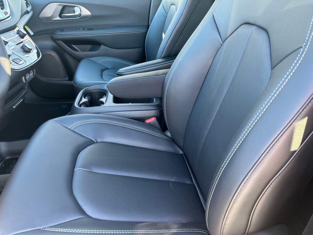 new 2025 Chrysler Voyager car, priced at $37,834
