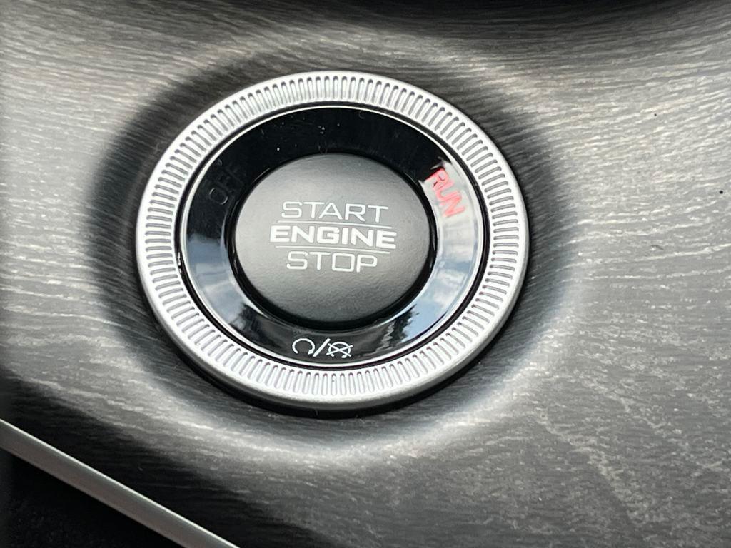 new 2025 Jeep Grand Cherokee car, priced at $45,259