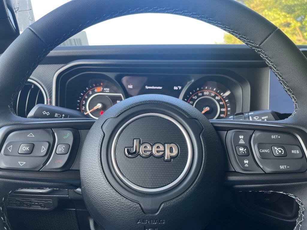 new 2025 Jeep Wrangler car, priced at $66,590