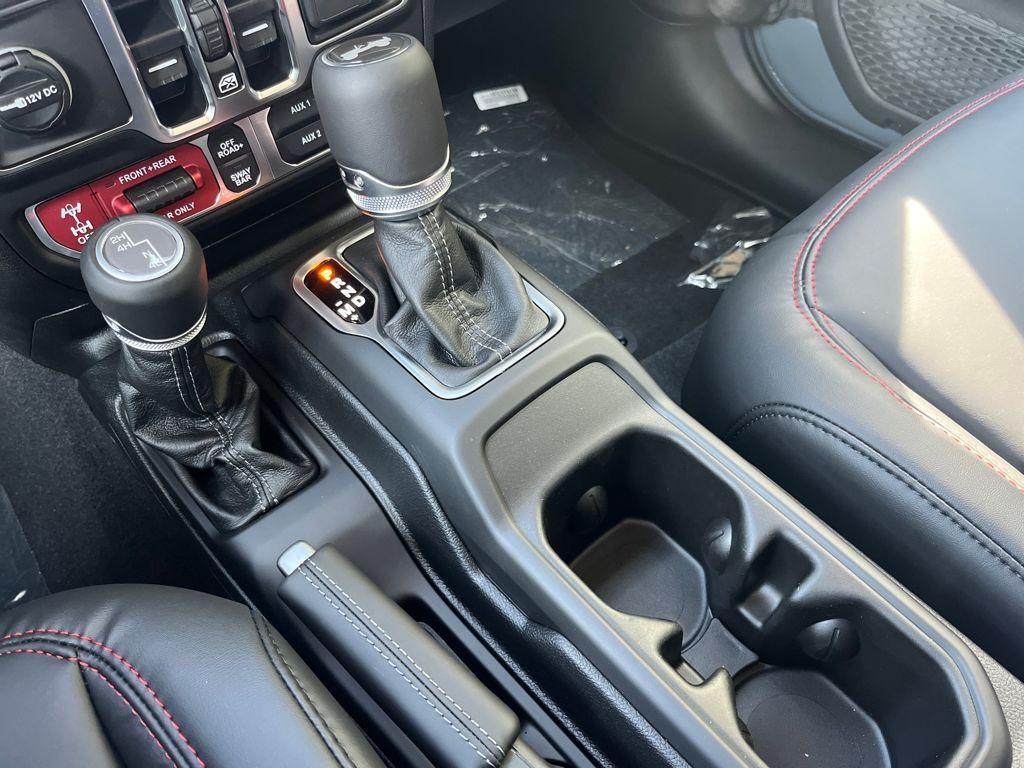 new 2025 Jeep Wrangler car, priced at $66,590