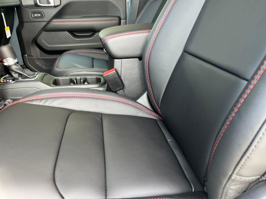 new 2025 Jeep Wrangler car, priced at $66,590