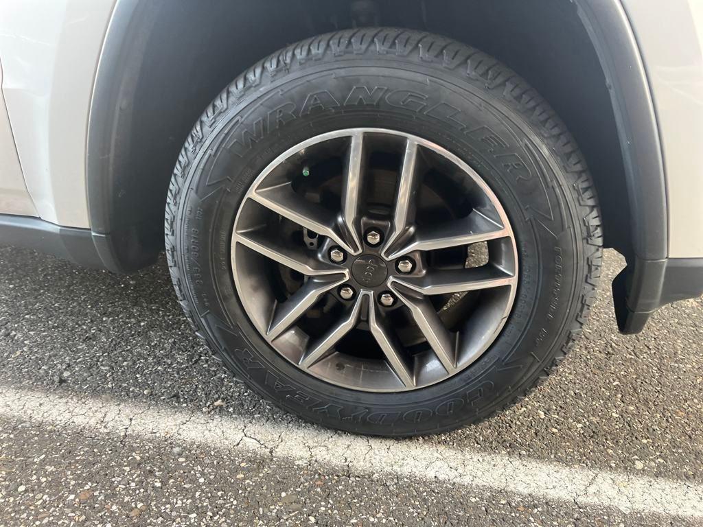 used 2020 Jeep Grand Cherokee car, priced at $22,699