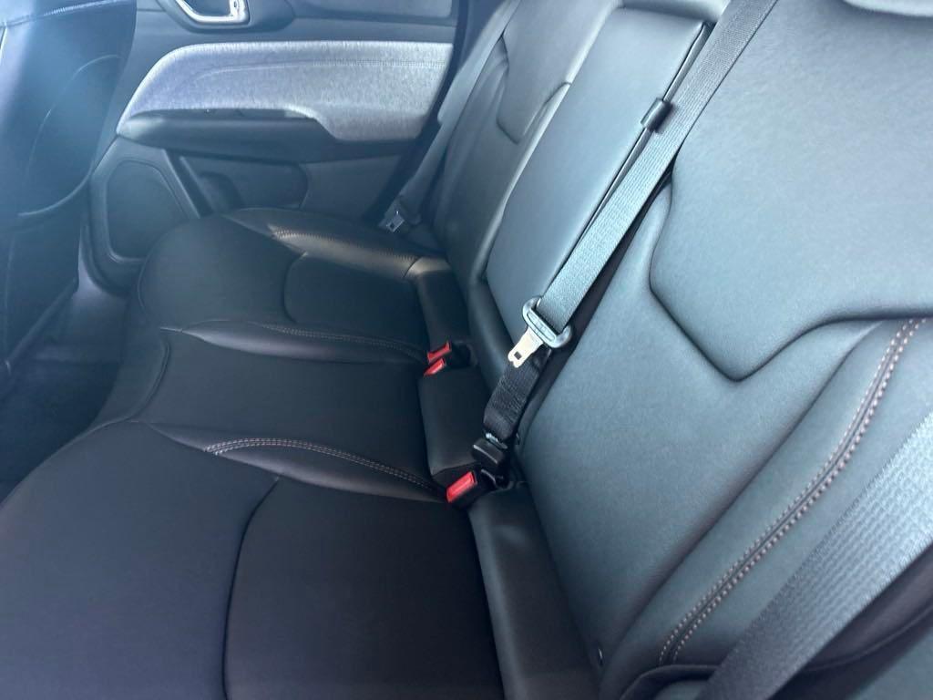 new 2024 Jeep Compass car, priced at $25,999