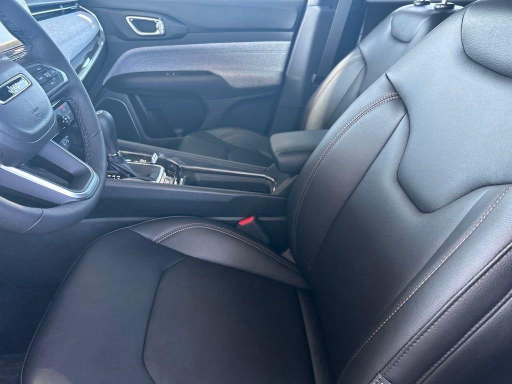 new 2024 Jeep Compass car, priced at $25,999