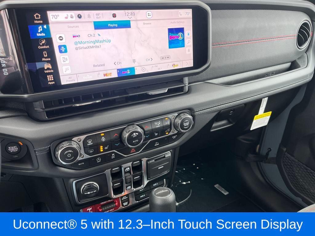 new 2025 Jeep Gladiator car, priced at $50,950