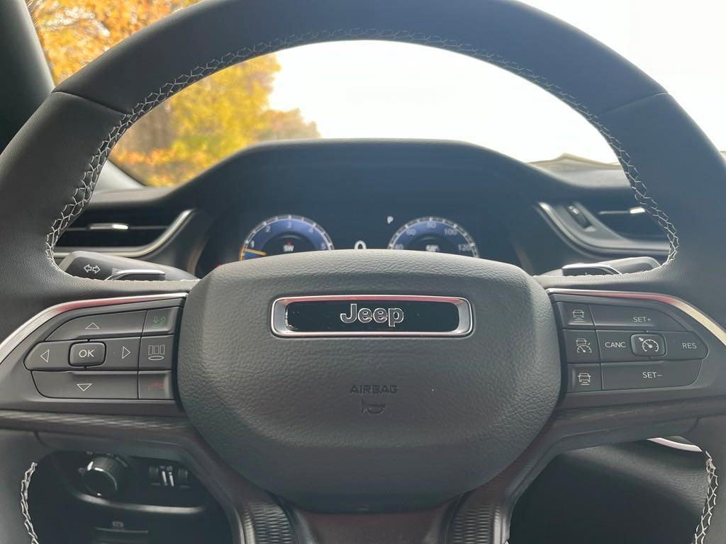 new 2025 Jeep Grand Cherokee L car, priced at $49,670