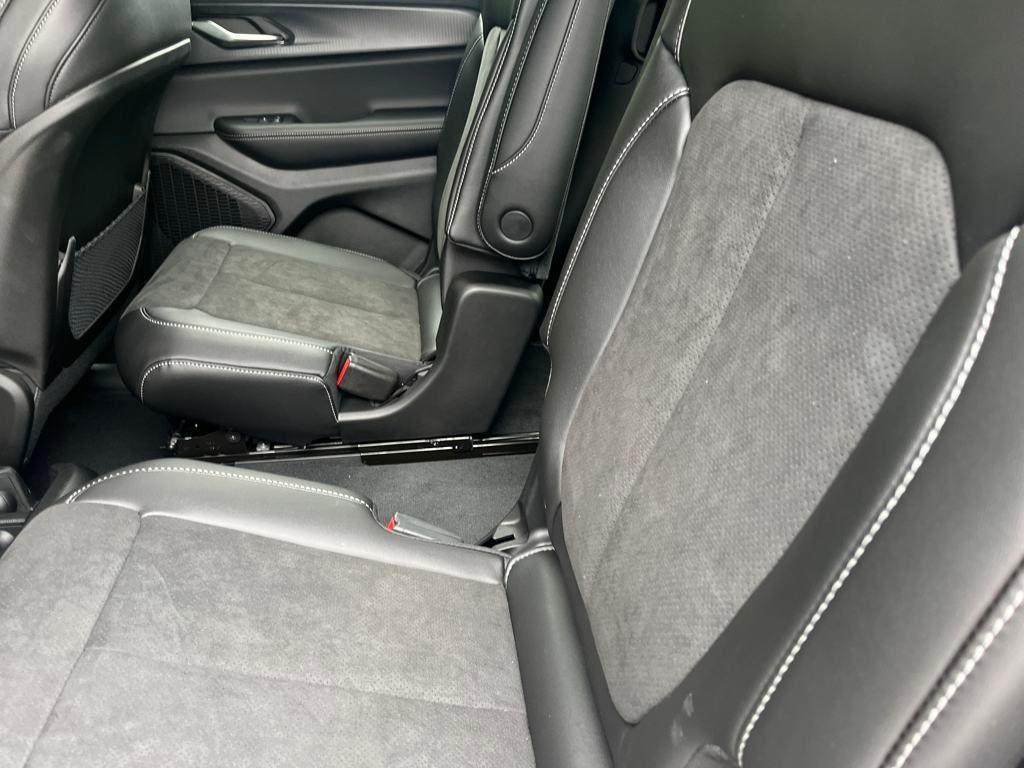 new 2025 Jeep Grand Cherokee L car, priced at $44,817