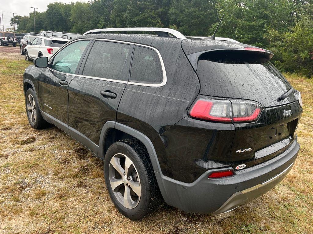 used 2021 Jeep Cherokee car, priced at $22,999