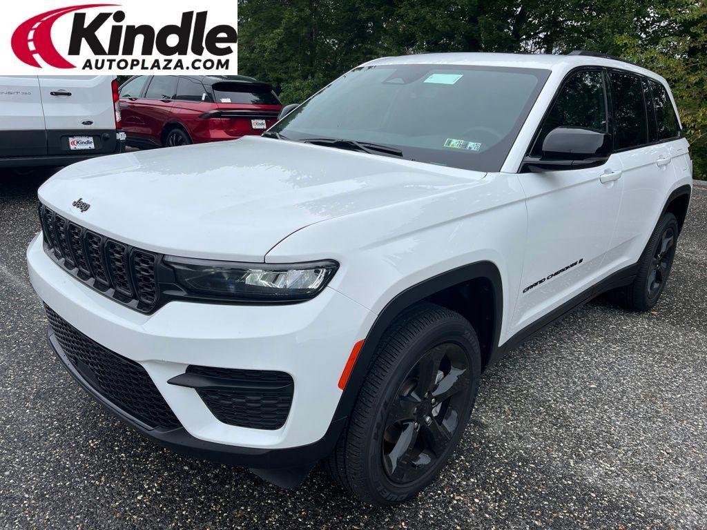 new 2025 Jeep Grand Cherokee car, priced at $42,581