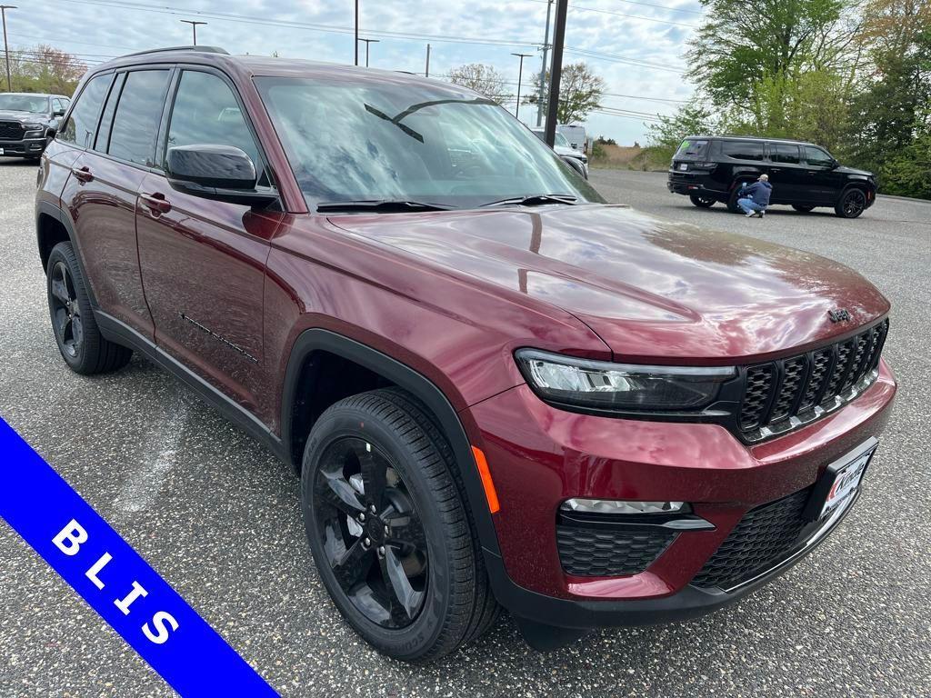 new 2025 Jeep Grand Cherokee car, priced at $46,855