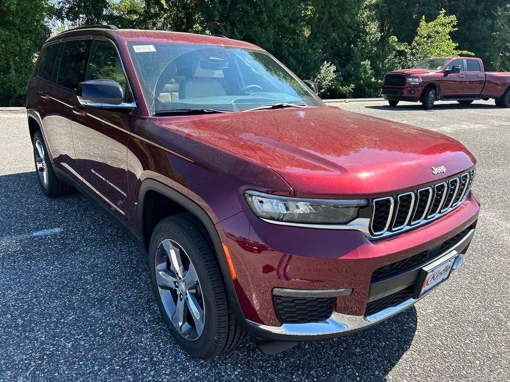 new 2024 Jeep Grand Cherokee L car, priced at $42,999