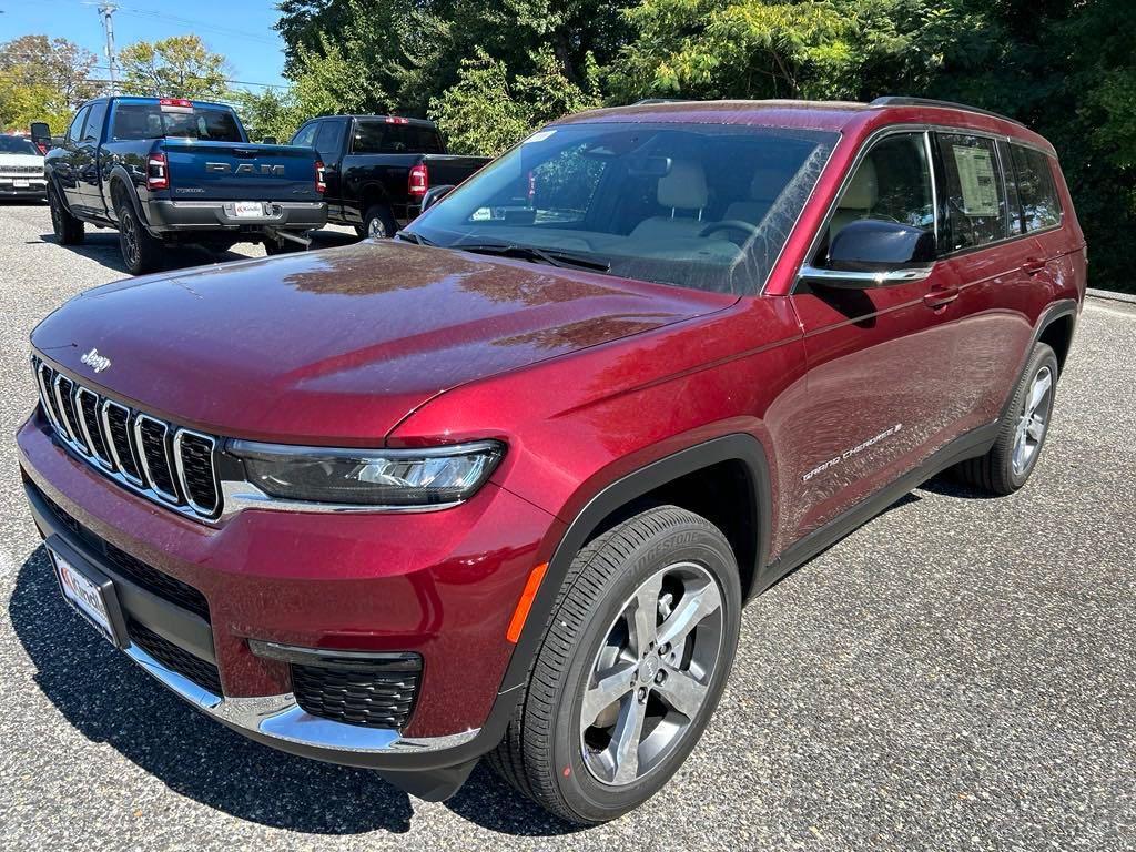 new 2024 Jeep Grand Cherokee L car, priced at $42,999