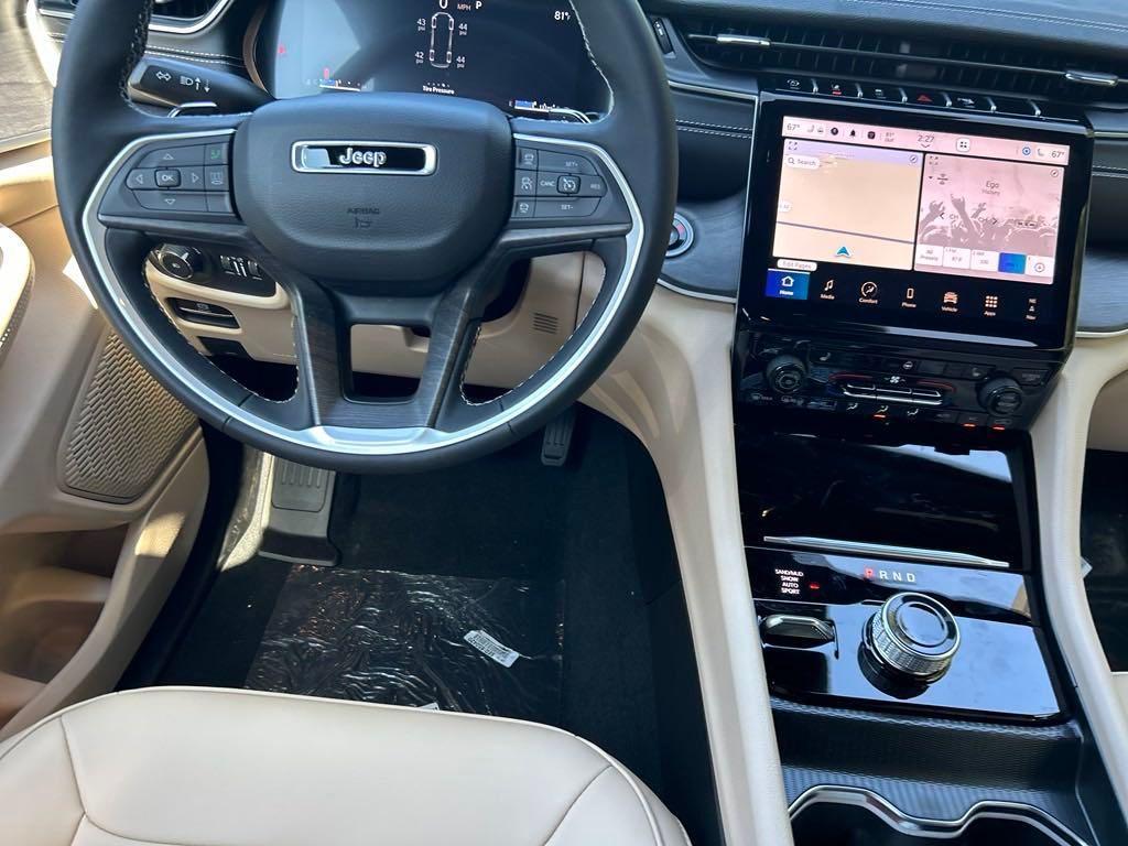 new 2024 Jeep Grand Cherokee L car, priced at $42,999