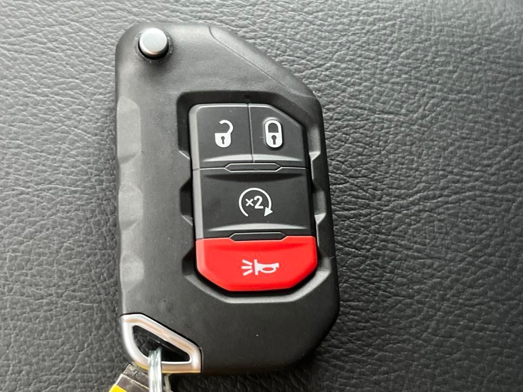 new 2025 Jeep Gladiator car, priced at $48,148