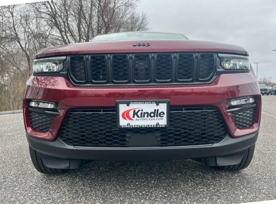 new 2025 Jeep Grand Cherokee car, priced at $47,020