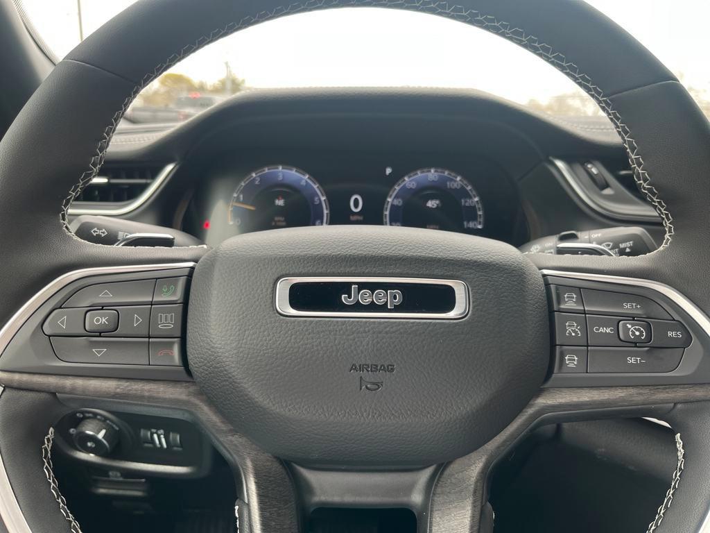 new 2025 Jeep Grand Cherokee car, priced at $47,520