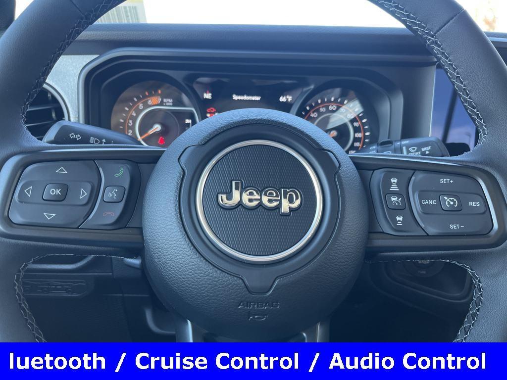 new 2025 Jeep Wrangler car, priced at $47,313