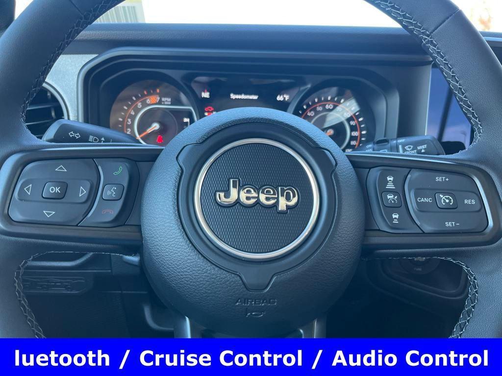new 2025 Jeep Wrangler car, priced at $47,313